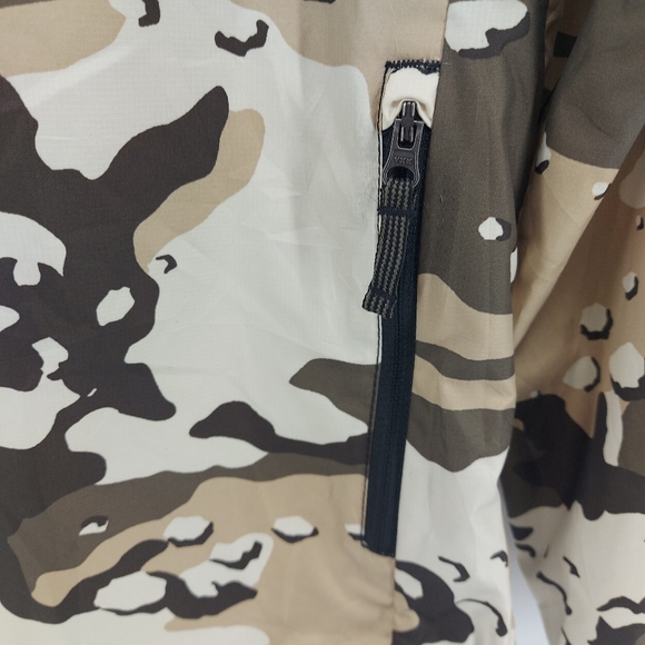 The North Face Windwall Camo Print Jacket - Picture 6 of 10